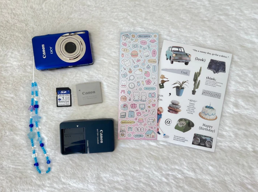 Pre-Owned Canon IXY210F digital camera